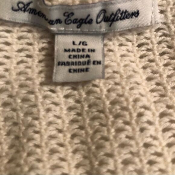American Eagle Women’s Cream Half Zip V-Neck Grommet Cardigan - Picture 4 of 5